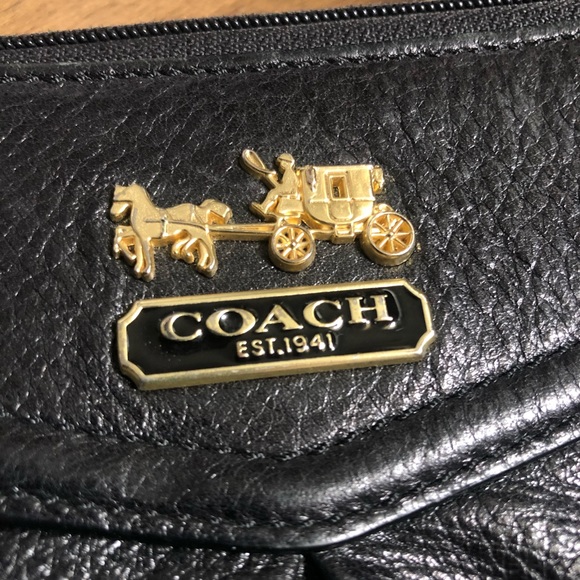 Coach across Body Leather Purse - Picture 4 of 10